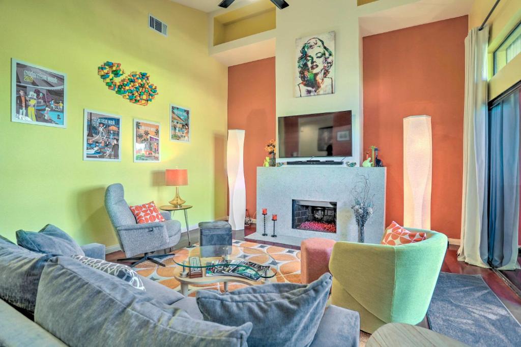 Downtown Palm Springs Apartment | Spacious Downtown Palm Springs Condo with Patio