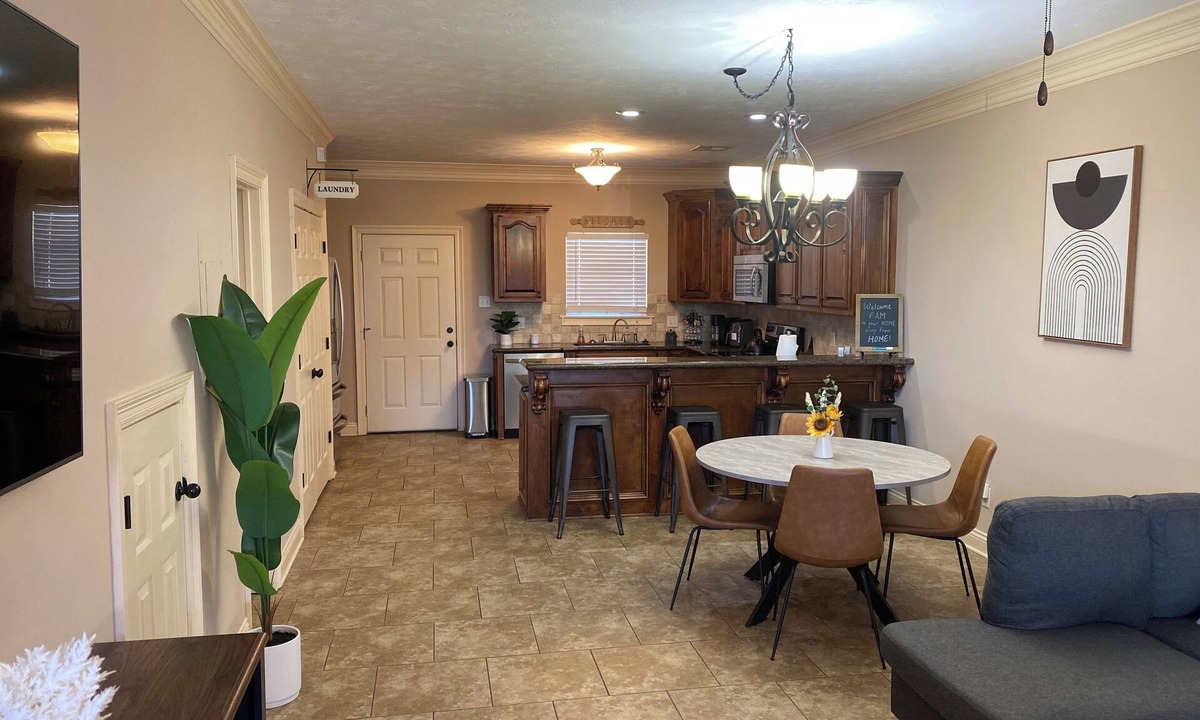 Lake Charles House | Spacious Downtown Townhouse