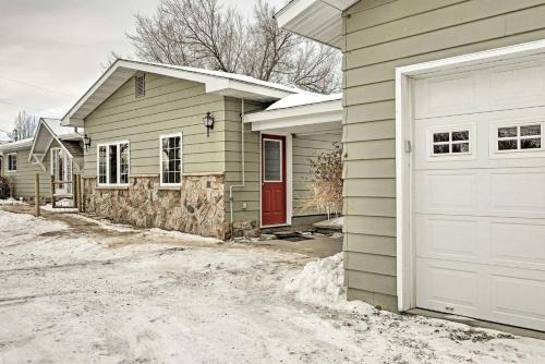 Lander House | Spacious Dual-Home Mountain Escape with Hot Tub and Creek Views Near Trails in Lander, Wyoming