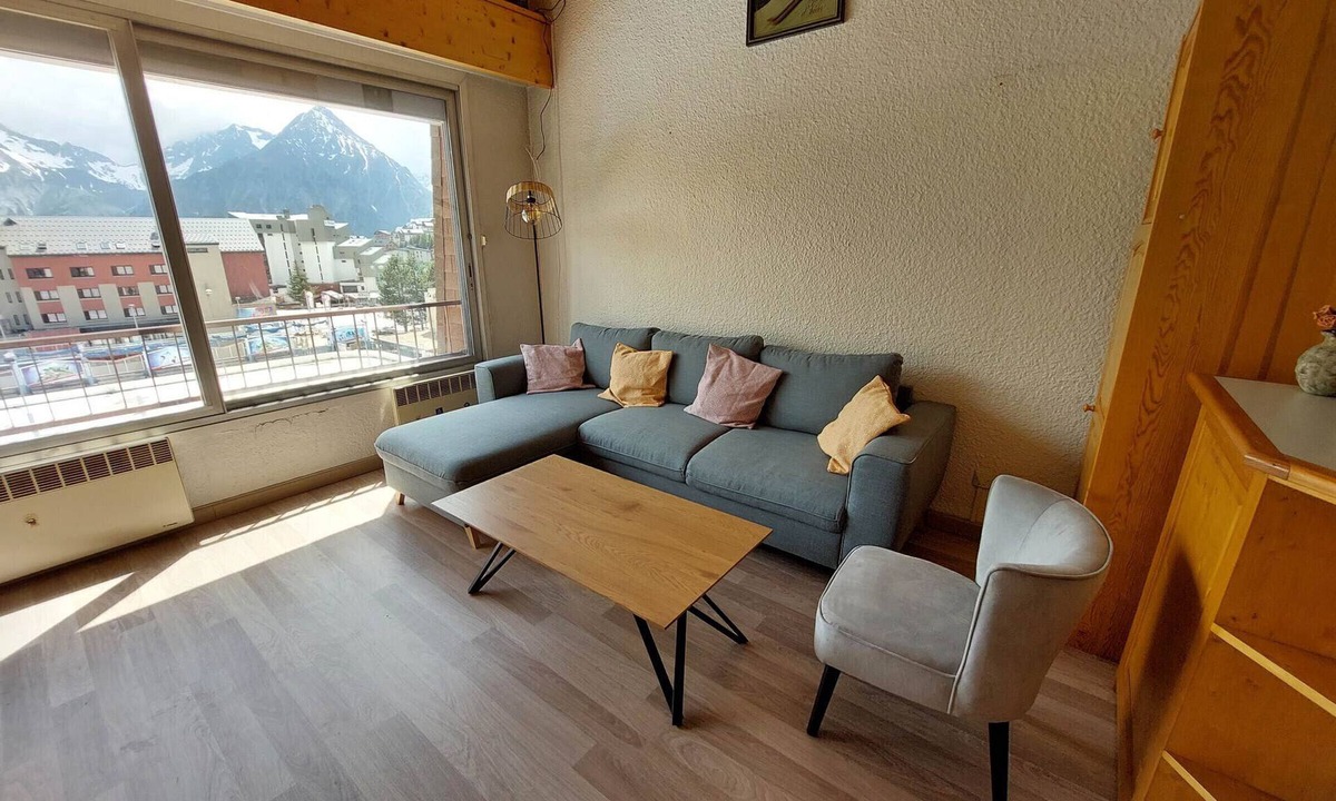 Mont-de-Lans Apartment | Spacious duplex at the foot of the slopes, private parking