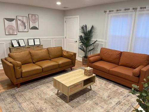 Uniondale Apartment | Spacious & Elegant 2 bedroom apartment in the heart of Uniondale