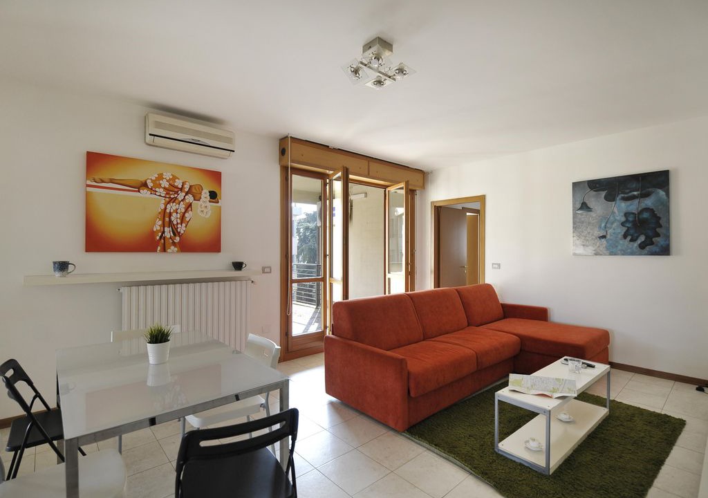 Fossolo Apartment | Spacious Emilia Levante Roof Terrace apartment in Bologna with WiFi, air conditioning, private roof…