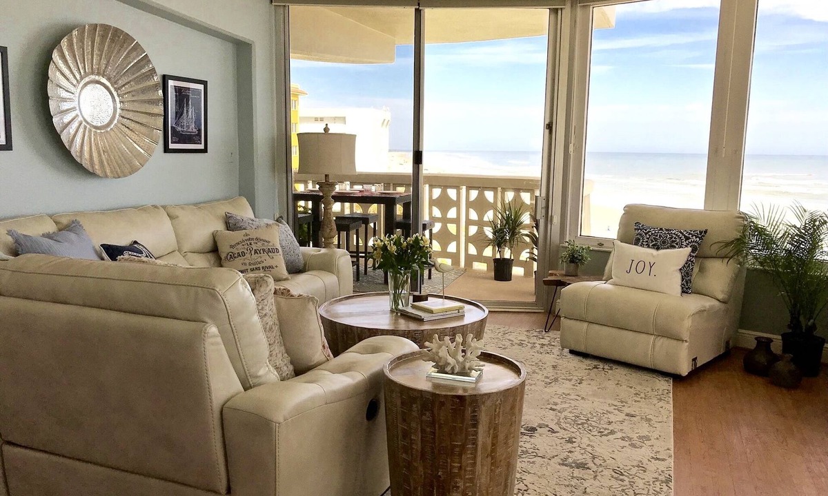 New Smyrna Beach Condo | SPACIOUS END UNIT BEACHFRONT CONDO in New Smyrna Beach, FL