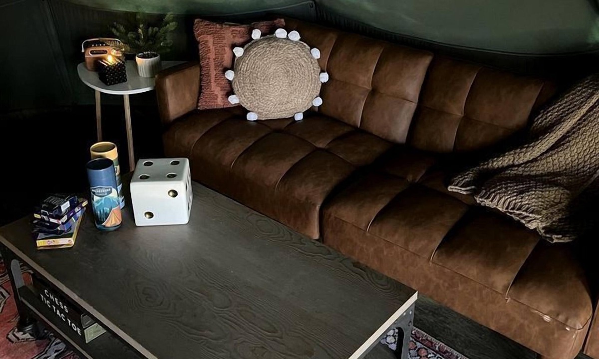 Joelton RV Rental | Spacious Equipped Bell Tent with Deck, Fire Pit and Picnic Space in Tennessee