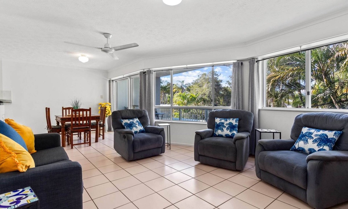 Torquay Apartment | Spacious Esplanade Apartment with Rooftop Access