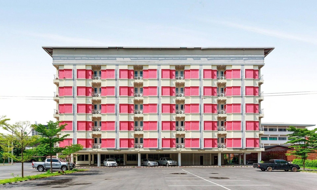Bang Kra So House | Spacious Family Escape | Thai Comfort at Vresotel