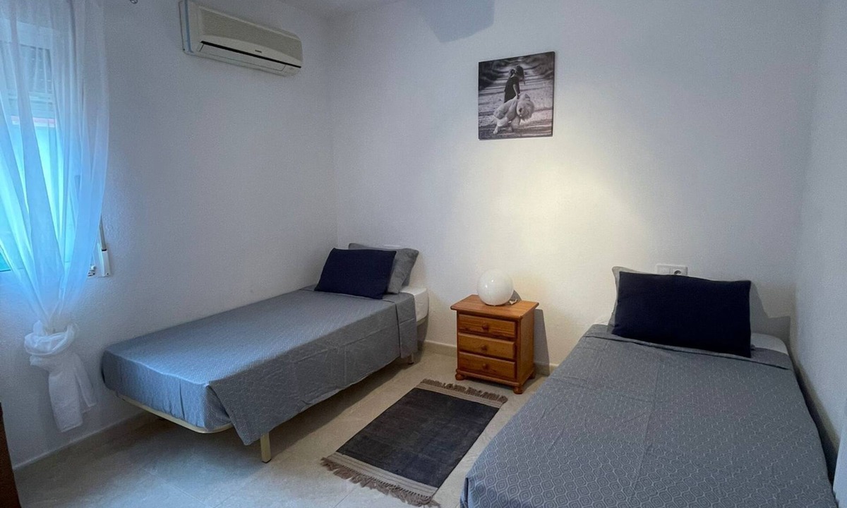 Hoya de los Patos Villa | Spacious family friendly Villa with Terrace and pool to watch the Sun go down