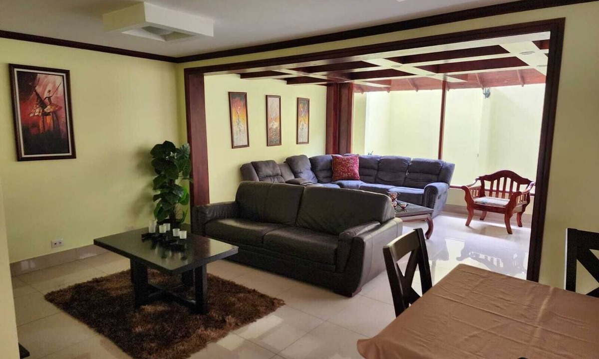 Pavas House | Spacious family home-15mins from San Jose and SJO