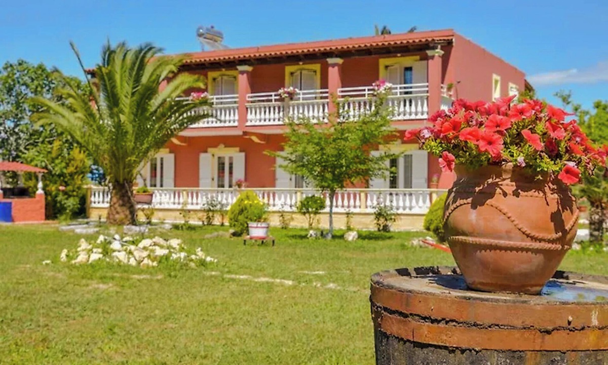 Sidari Apartment | Spacious first floor apartment, Family-Friendly Stay Near the Beach