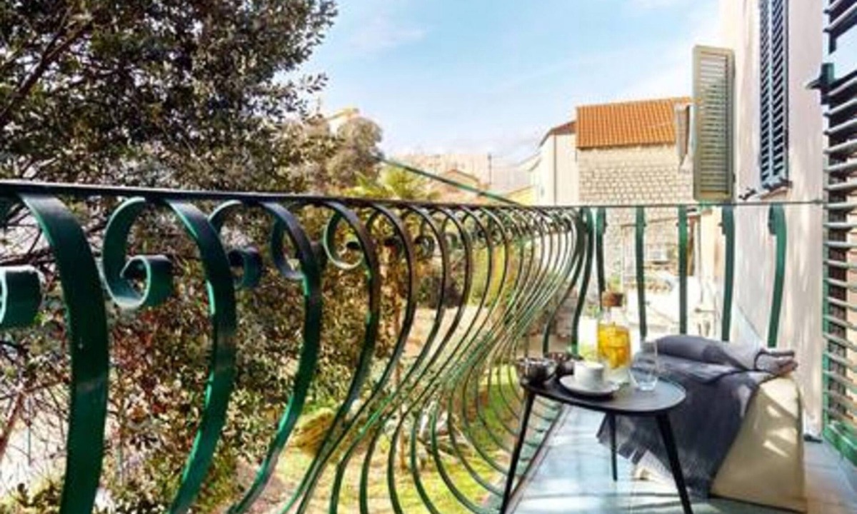 Split Apartment | Spacious Flat w Balcony Near Coast in Split