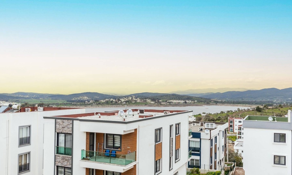 Mumcular Apartment | Spacious Flat with Balcony in Mugla
