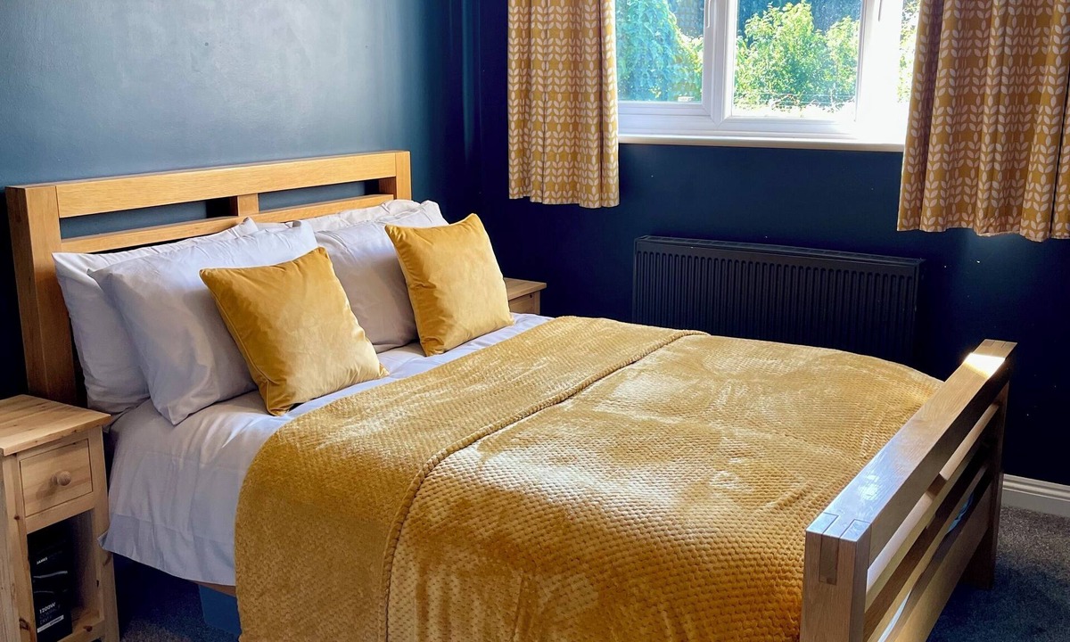 Stansted House | Spacious 5 Bedroom House Near Stansted Airport.