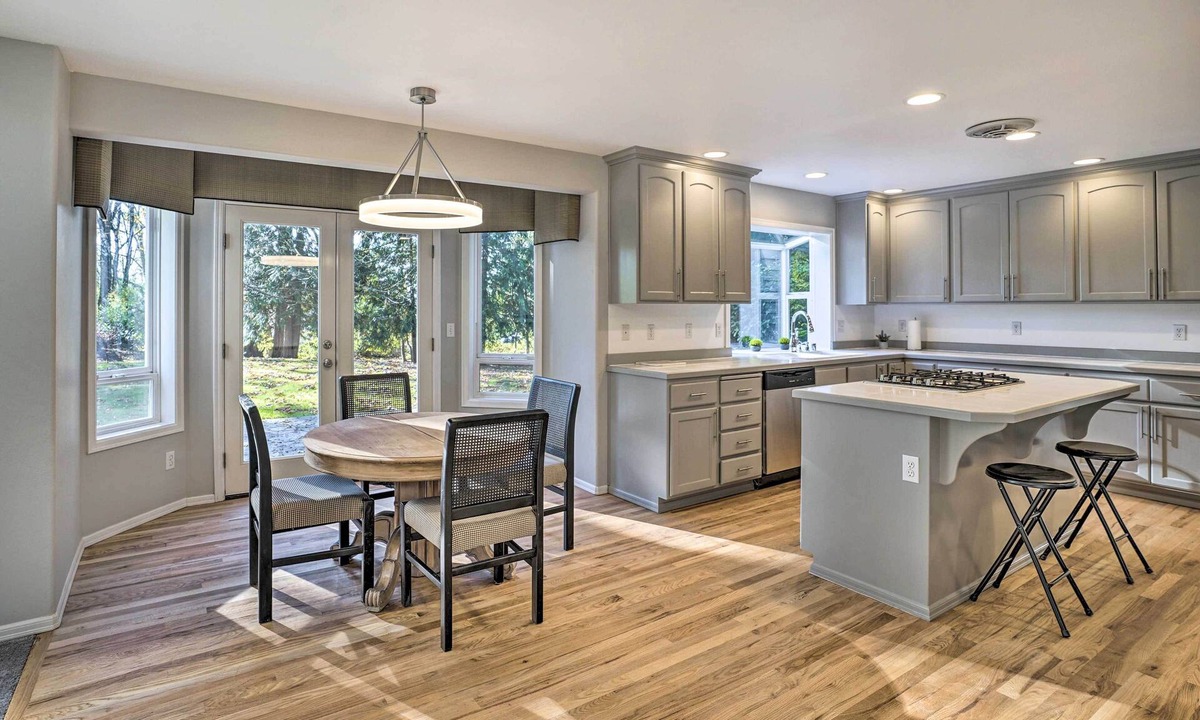 Seattle Hill-Silver Firs Cottage | Spacious Group Getaway in Snohomish!