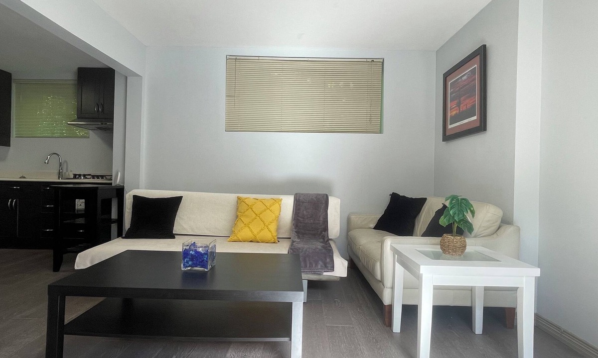 Coquitlam House | Spacious Guest Suite in Coquitlam