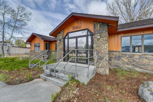 Ten Sleep House | Spacious Home 10 Minutes to Ten Sleep Canyon!
