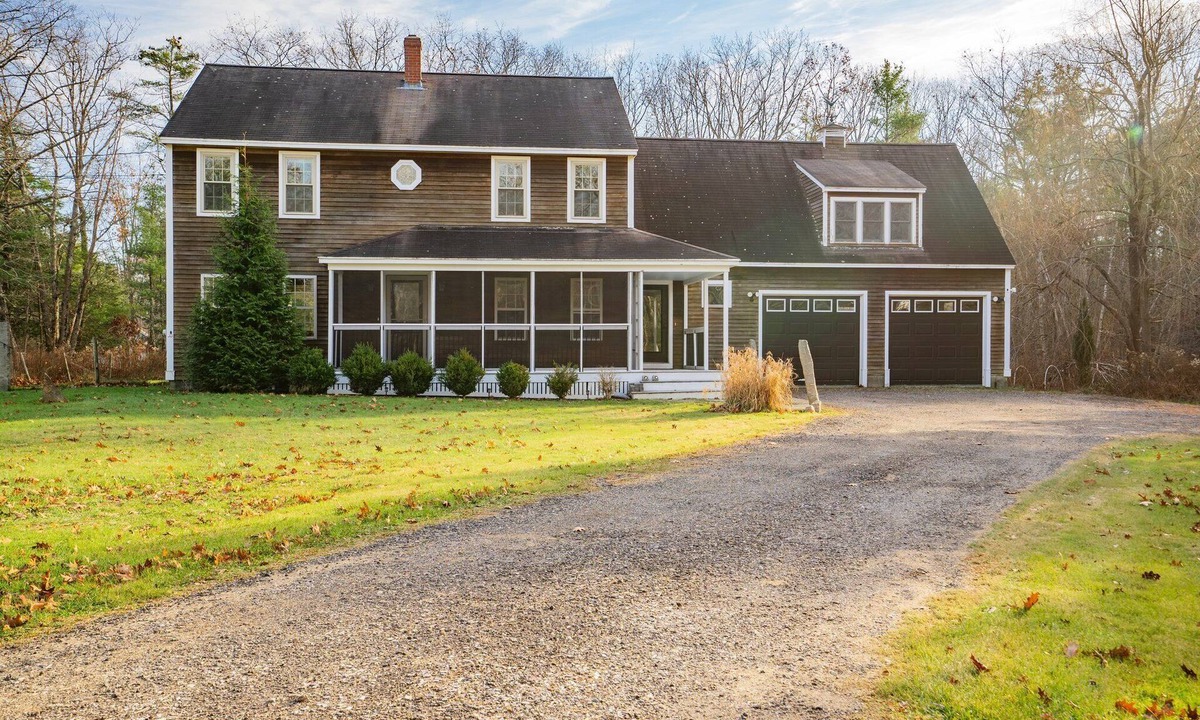 Biddeford House | Spacious Home Close to Beaches! 3BR, Dog & Family Friendly, 30 Mins to Portland