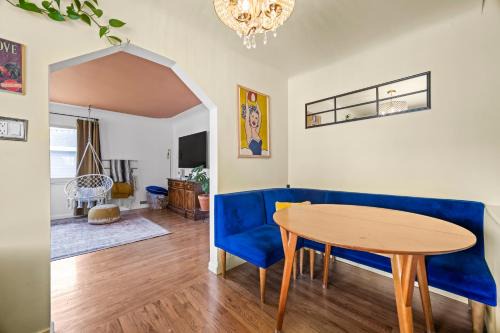Washington Virginia Vale House | Spacious Home for 7 with BBQ and Fenced Yard