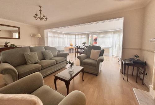 Newton Aycliffe House | Spacious Home for Workers & Families - Quiet area