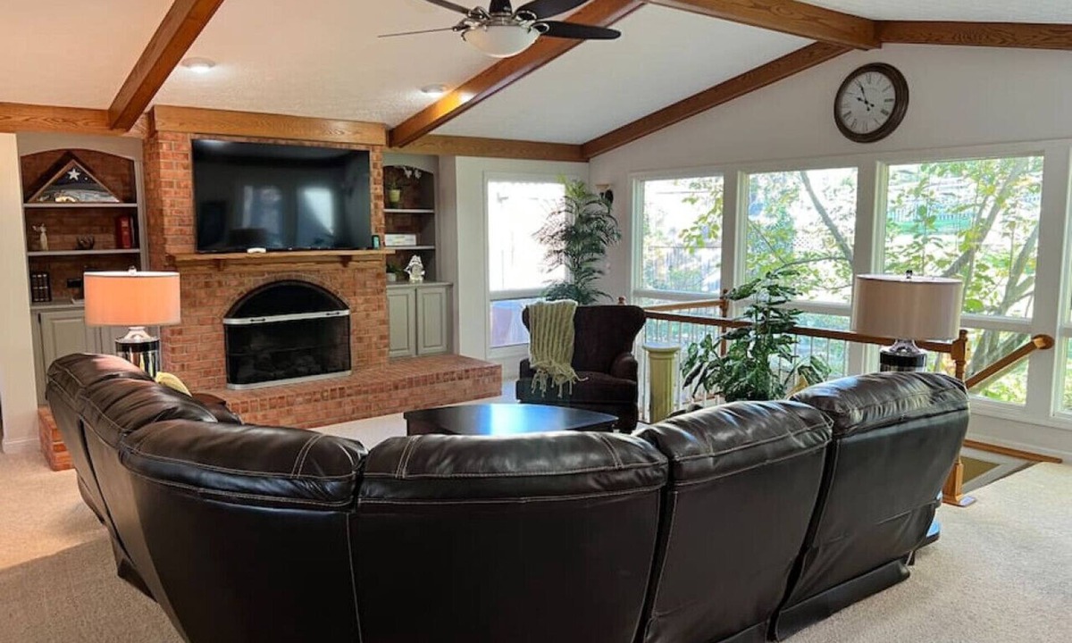 Hamilton House | Spacious home in Hamilton