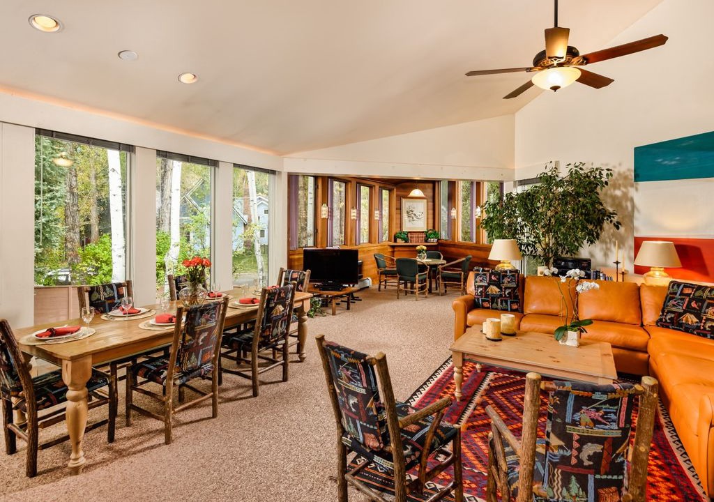West End House | Spacious home in West End with lovely yard