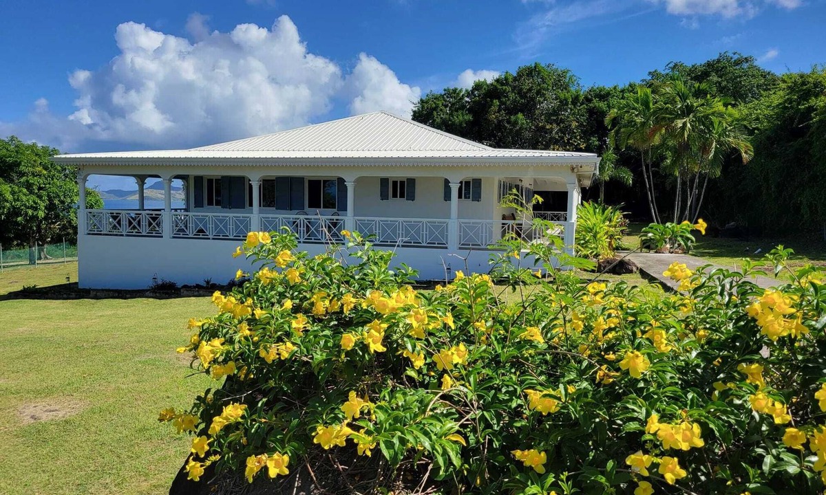 Cotton Ground House | Spacious home perfect for family, couples, friends, near beach, golf, eateries