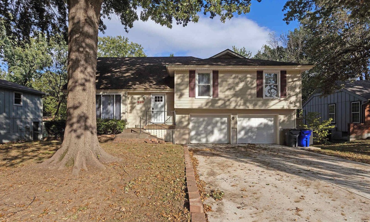 Olathe House | Spacious Home Roomy Sleeps 14 KingBeds FIFA WC 26