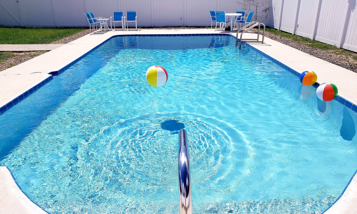 Rogers Deland House | Spacious Home, Secluded Saltwater Pool, Central Location.