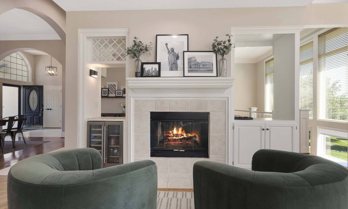 Lee's Summit House | Spacious Home Sleeps 12 FIFA Ready Patio and Deck