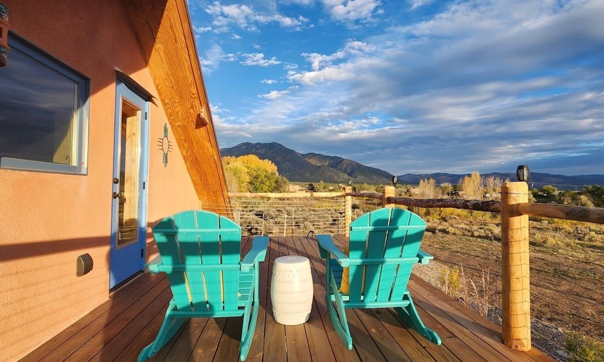 El Prado House | Spacious home with hot tub close to Taos Mountain and Town