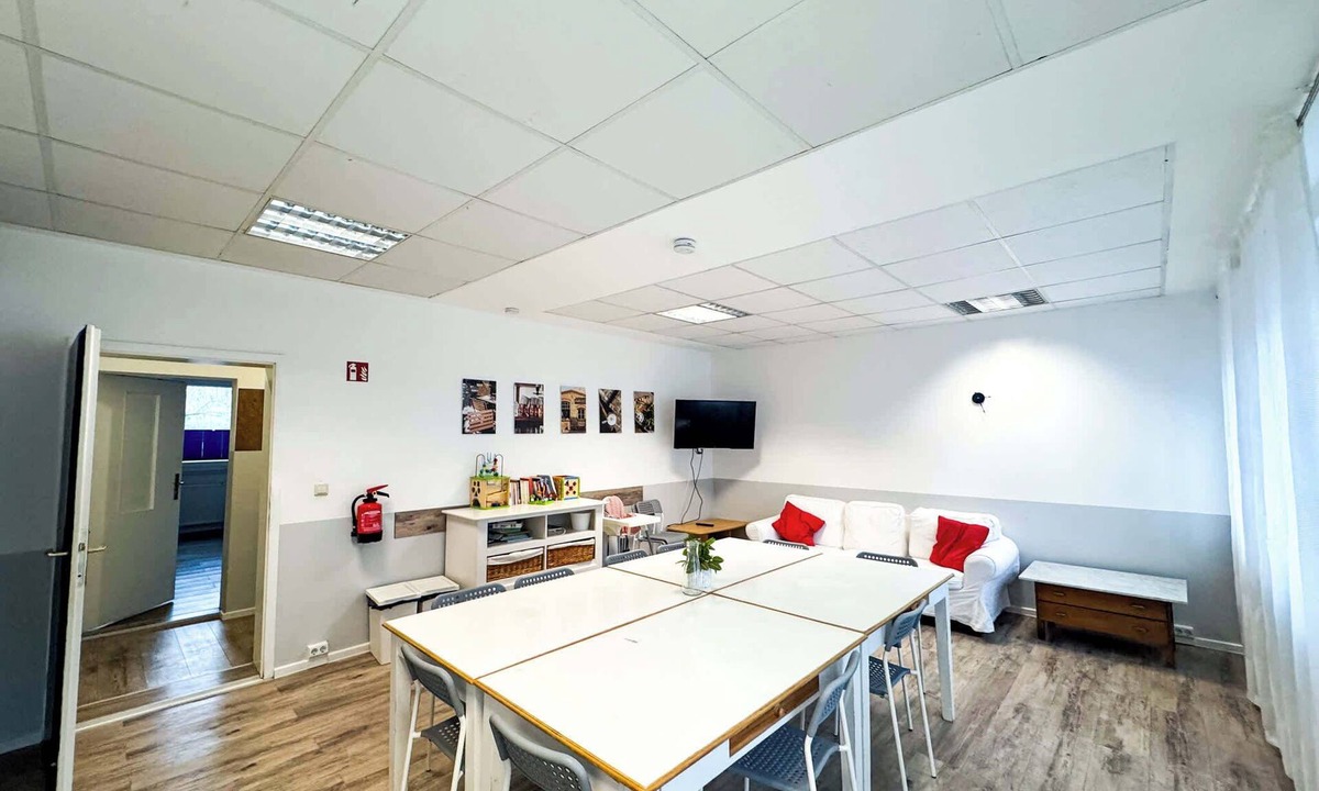 Niederschoenhausen House | Spacious House for 12 with Parking in Berlin - GR3