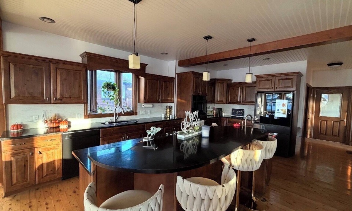 Effingham House | Spacious house in Effingham