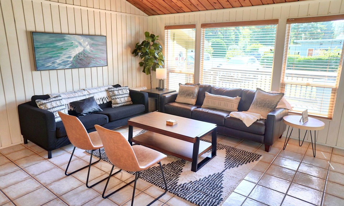Hiouchi House | Spacious House with Game Room, 2 mins from Jed Smith Redwood Park & Smith River