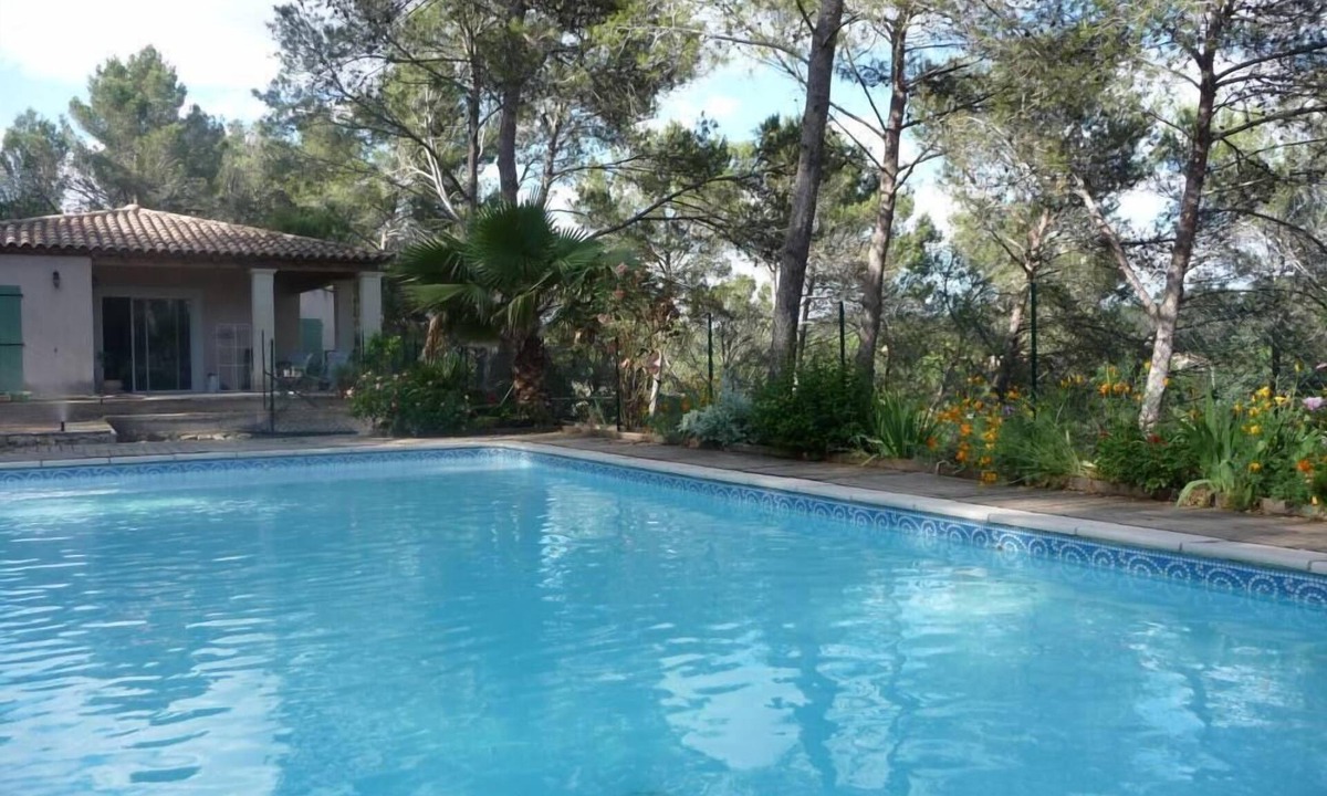 Les 3 Ponts House | Spacious house with pool