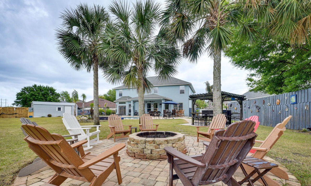 Northside House | Spacious Jacksonville Vacation Home - Private Pool