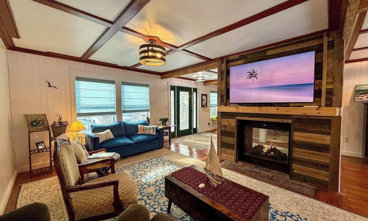 Kennebunk House | Spacious Kennebunk home with access to a pool, sauna, and outdoor balcony