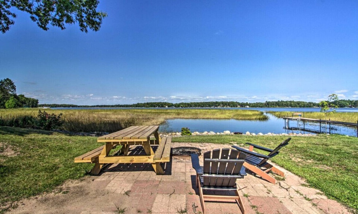 Hillman House | Spacious Lakefront Home | Dock, Kayaks & Game Room