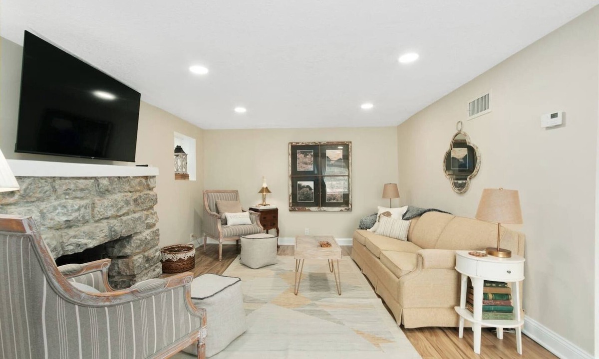 Houston Lake House | Spacious Lakefront Home w/3 Bedrooms | 49
