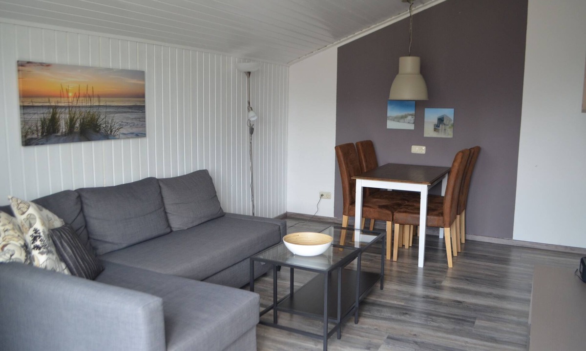 Wangerland Apartment | Spacious, light-flooded vacation apartment with a feel-good factor. 2 - 3 persons.