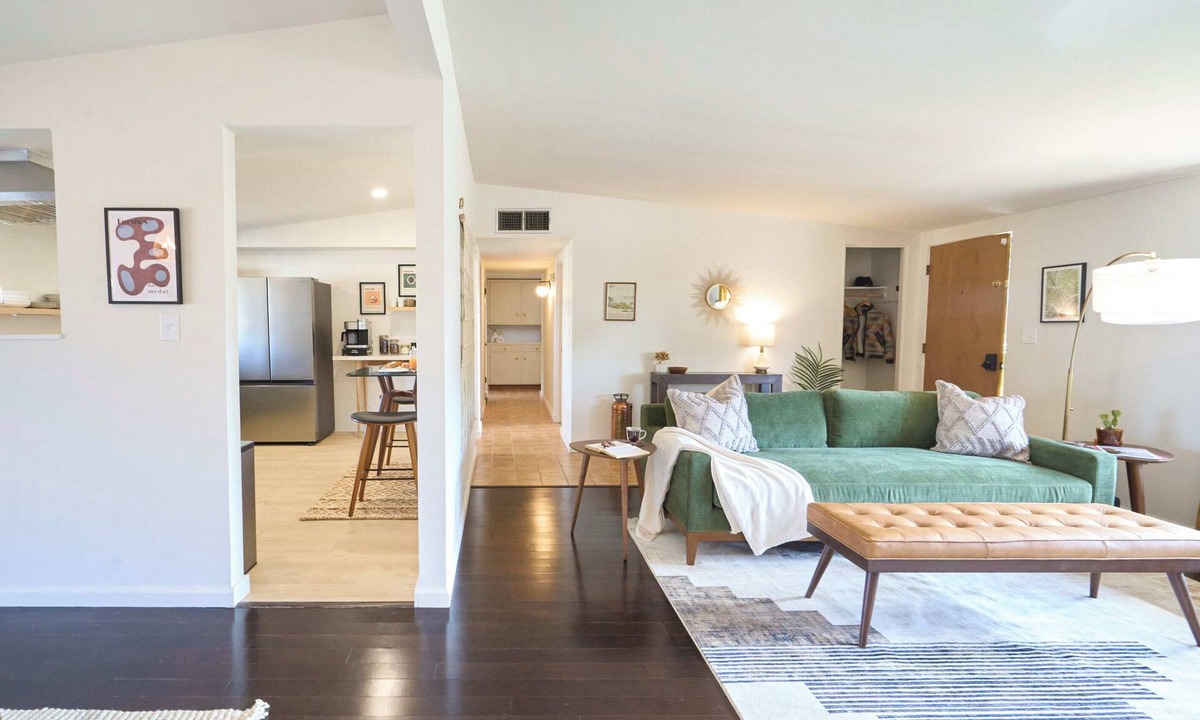 Colonia Del Valle House | Spacious Living Fully Stocked Kitchen Private Yard Pets Welcome 12 min to DT