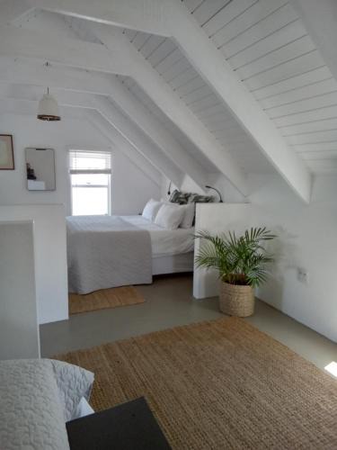 Paternoster Apartment | Spacious loft