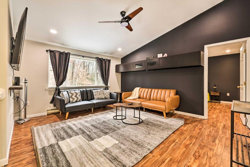 Tunkhannock Township House | Spacious Long Pond Home Game Room and Hot Tub!