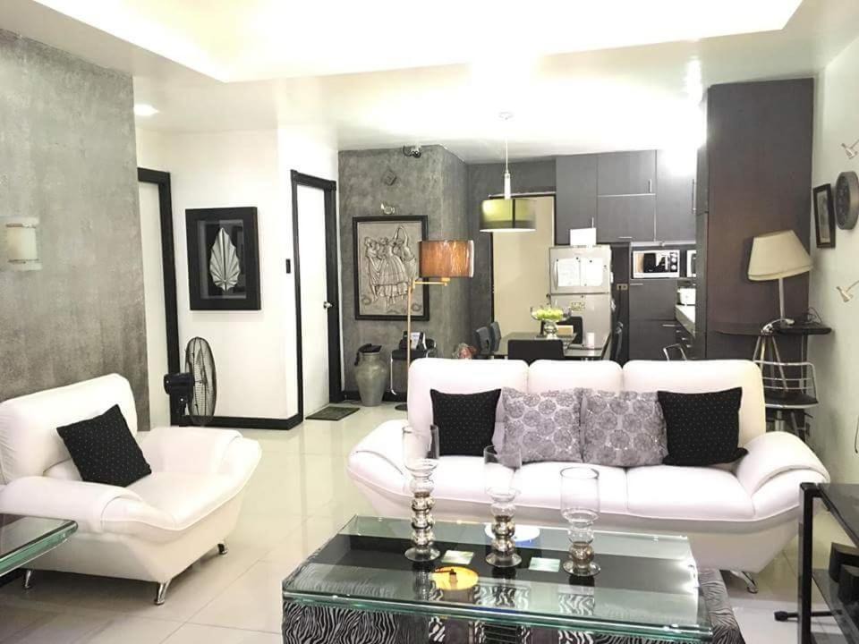 Quezon City House | Spacious Low Rise Condo