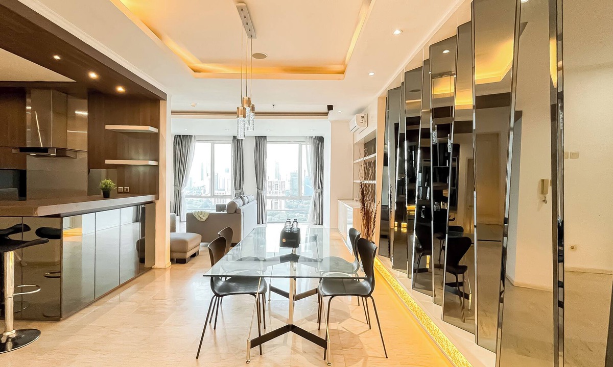 Senayan Apartment | Spacious Luxury 2Br Apartment With Extra Room At Fx Residence