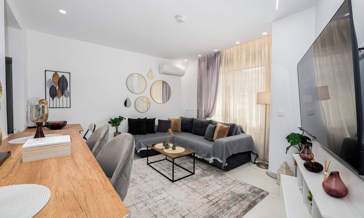 Pangrati Apartment | Spacious luxury 2BR flat - Pagrati square