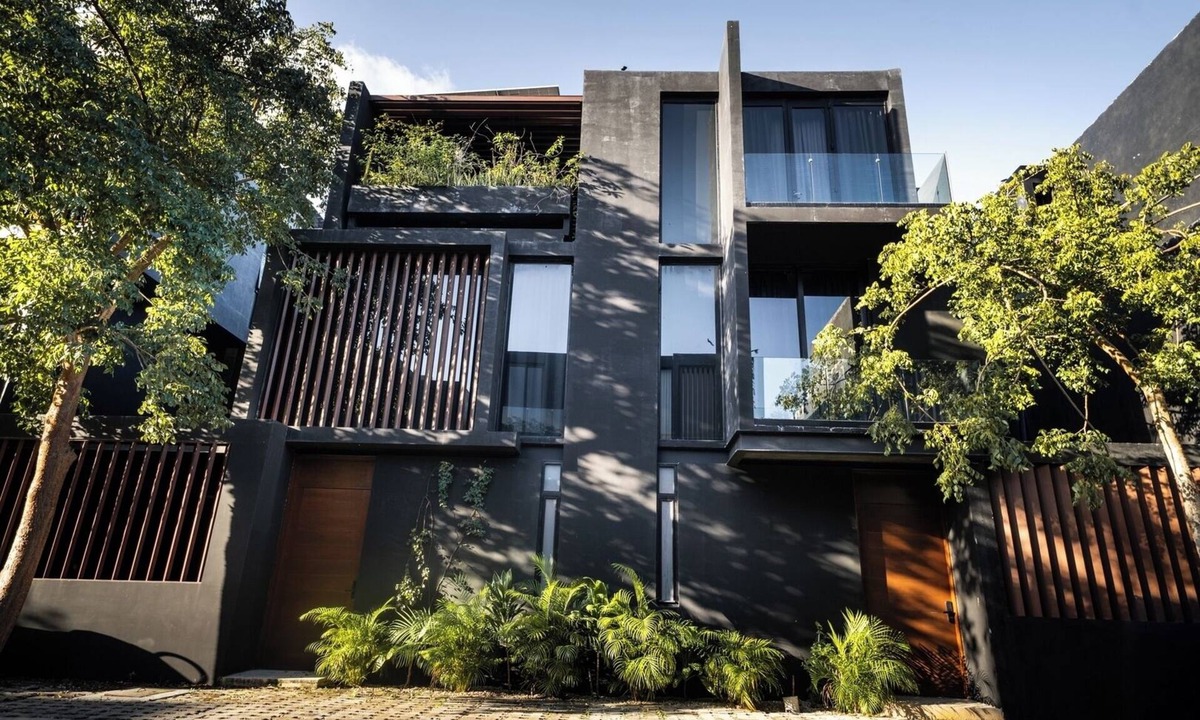 Zama Villa | Spacious Luxury Villa, 3 Pools + Rooftop, 14 Pax