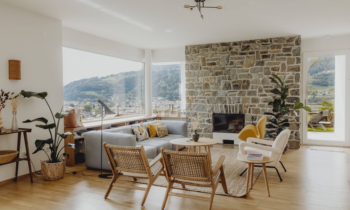 Bressanone Villa | Spacious mid-century style villa with views over Bressanone and private hot tub