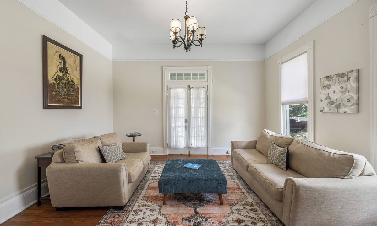 Washington Square House | Spacious Midtown Home, Walk to Mardi Gras, Pets Ok