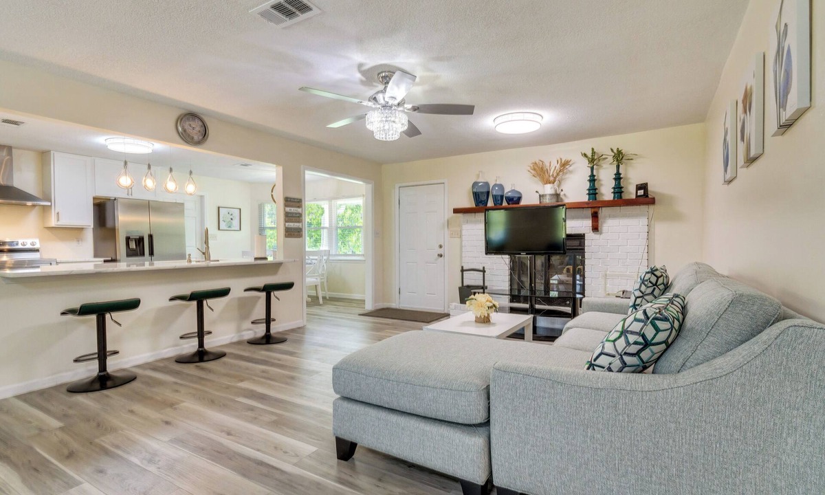 Florida Panhandle House | Spacious Milton Vacation Rental w/Pond On-Site