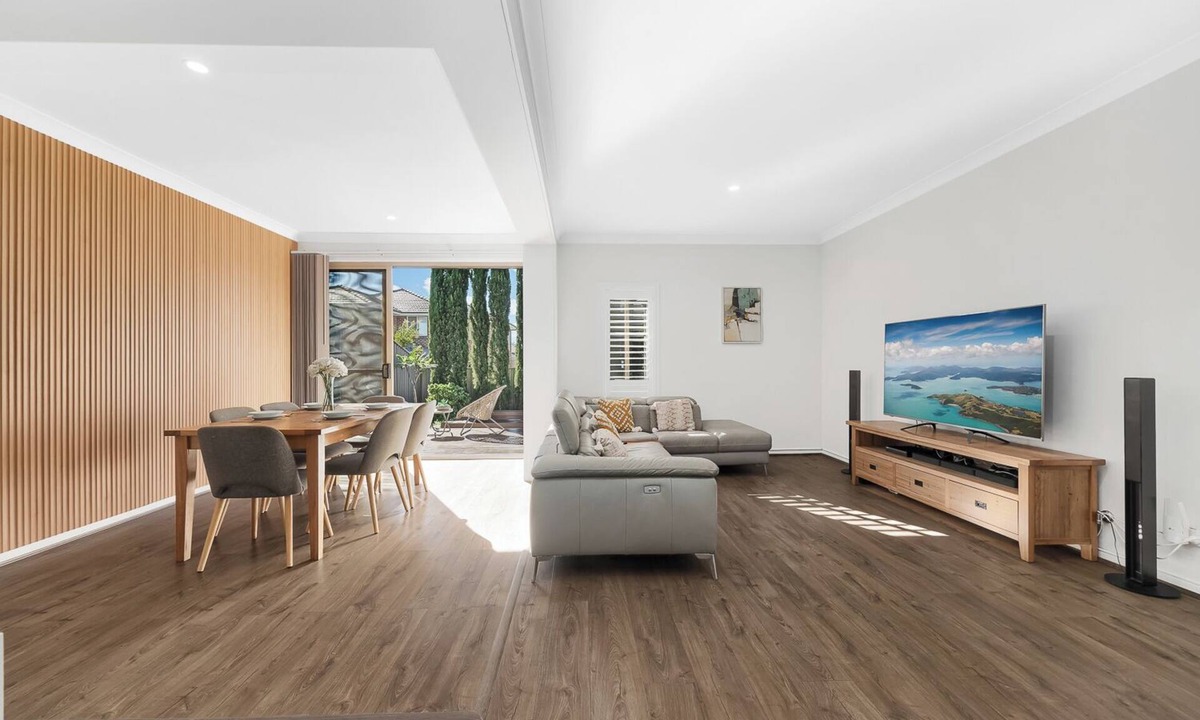 Kellyville House | Spacious Modern 5BR House for family &work