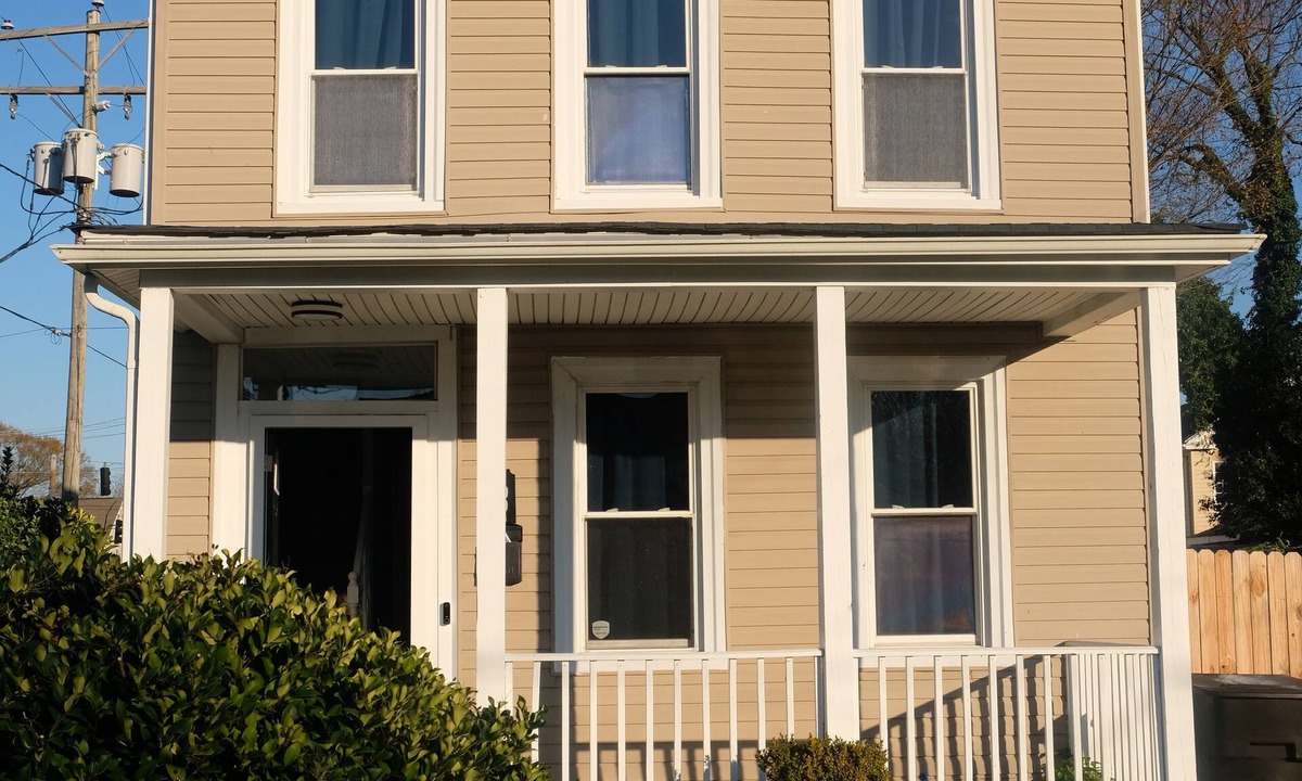 Portsmouth House | Spacious modern 3-bedroom house in beautiful Portsmouth city.